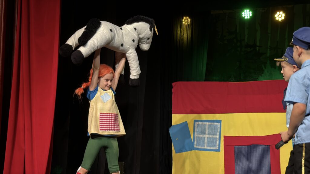 Tuulehobud teatrifestivalil „Kanutiaia Kann“